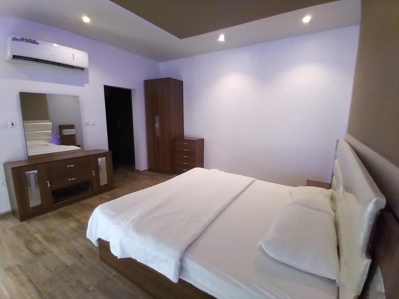 شاليهات الكوخ السويسري وأكوابارك Villa Ash Shishah Bagian luar foto