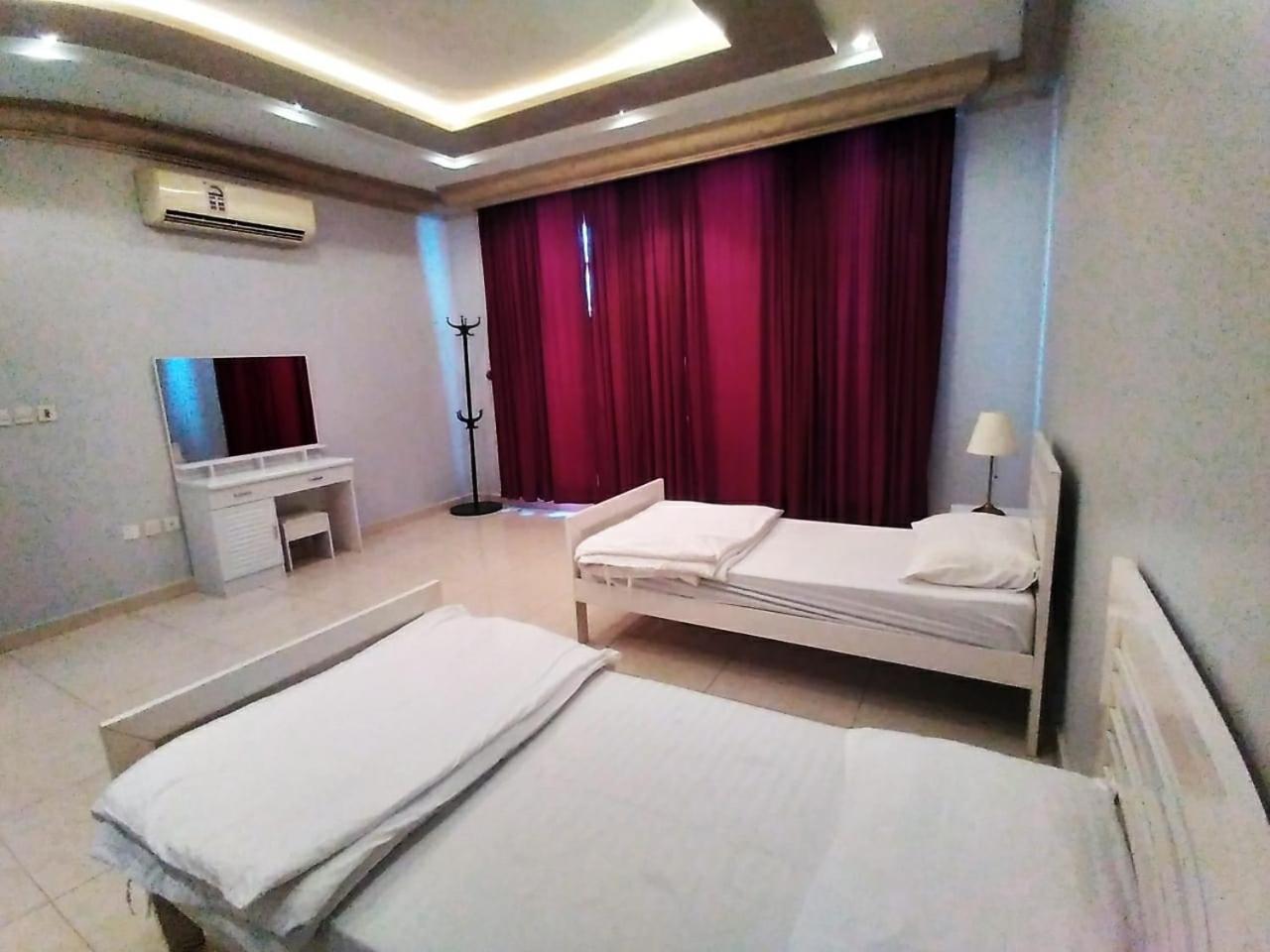 شاليهات الكوخ السويسري وأكوابارك Villa Ash Shishah Bagian luar foto